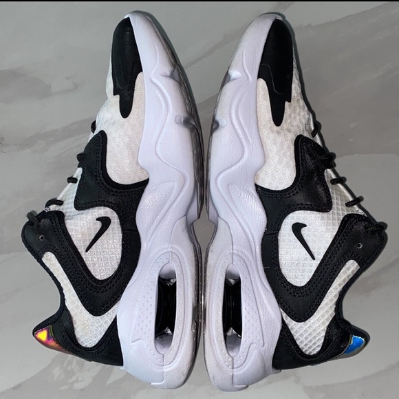 Nike Shoes - Nike Air Max Shoes, Size: 6.5 (womens), Black and white